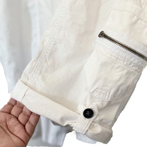 Catherine's Cargo Capris, White Size 2X (22/24w) - Picture 4 of 7